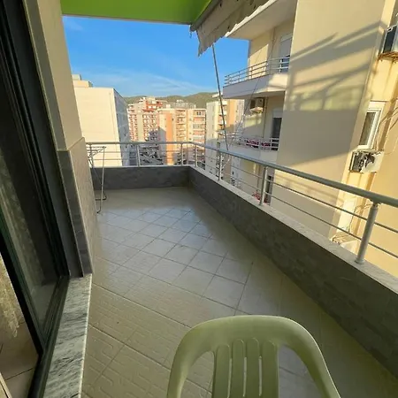 דירה For Rent